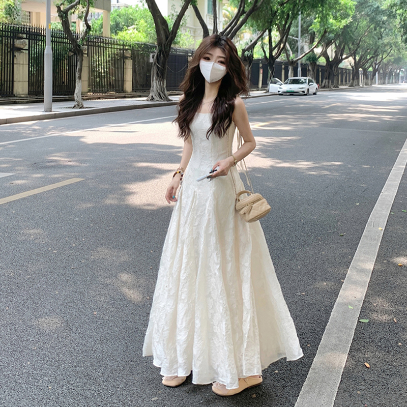 白色吊带连衣裙女夏海边度假长裙