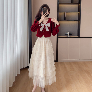 秋装搭配一整套今年流行漂亮套装裙红色丝绒上衣蛋糕半身裙两件套