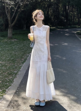 白色镂空无袖背心连衣裙子女2026新款夏季气质独特漂亮巨好看长裙