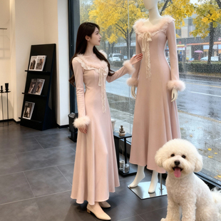 冬天配大衣的裙子内搭打底毛领针织连衣裙女秋冬季气质温柔风长裙