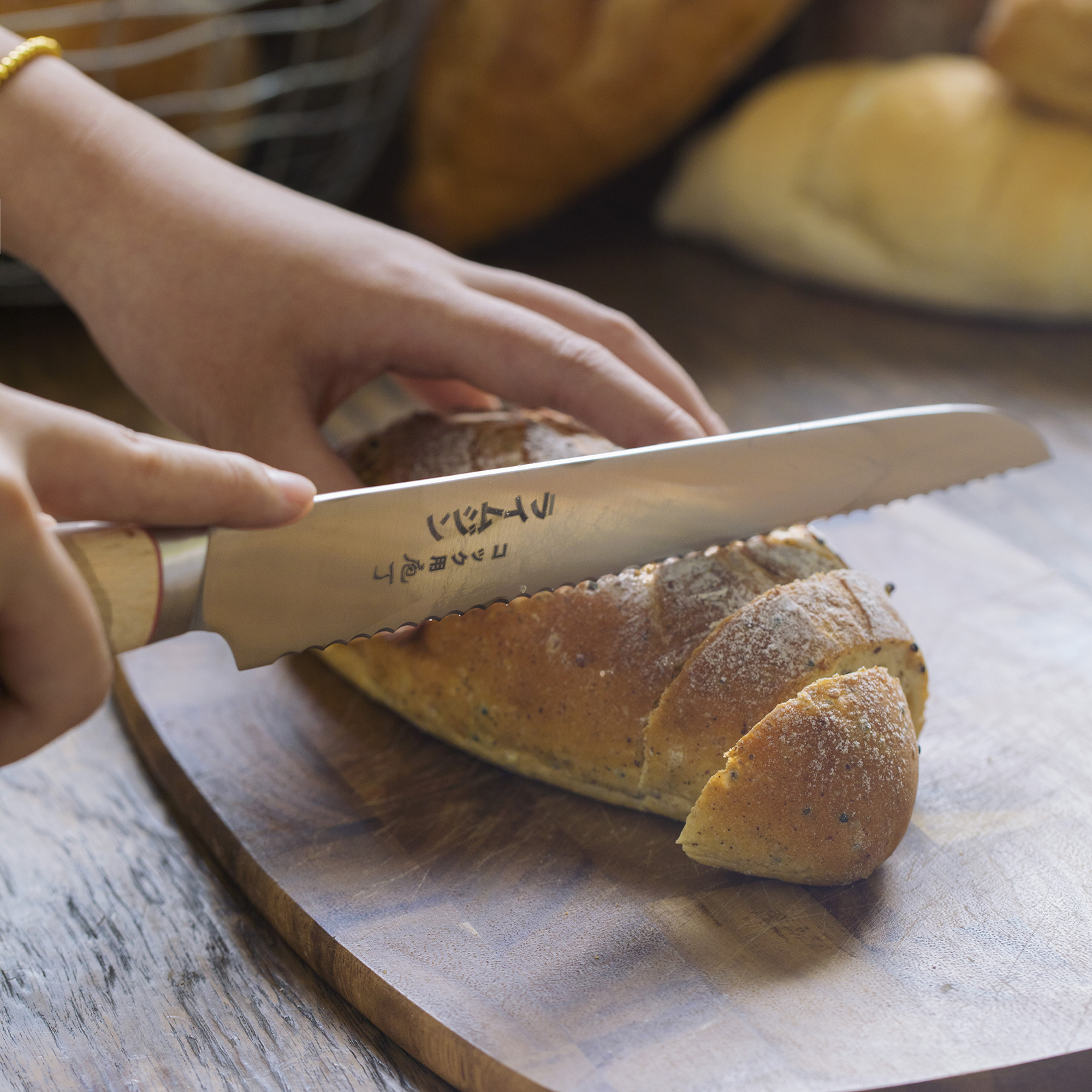 曼叙日式家用面包切片锯齿刀