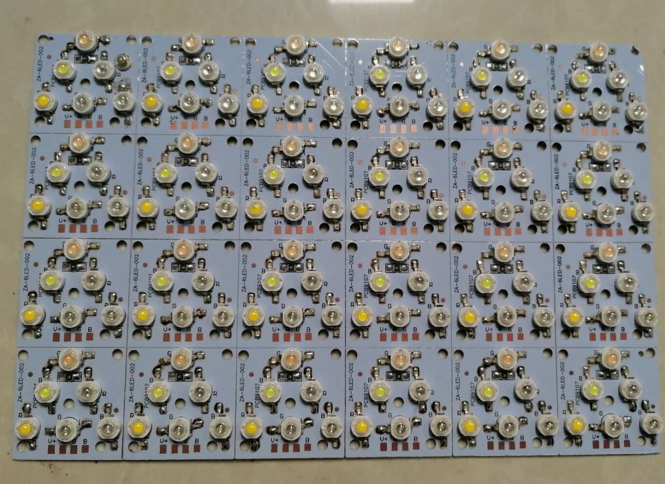 灯珠板LED水晶魔球6色灯珠板9色灯珠板蓝牙舞台灯灯珠LED大功率灯