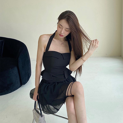 yuhan甜辣设计感黑色抹胸挂脖上衣女夏又甜又辣外穿吊带露背女装