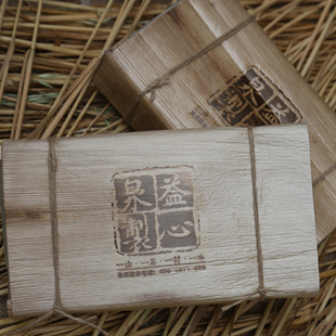 黄草坝2015年普洱茶区黄草坝古树纯料1000克普洱茶生茶砖