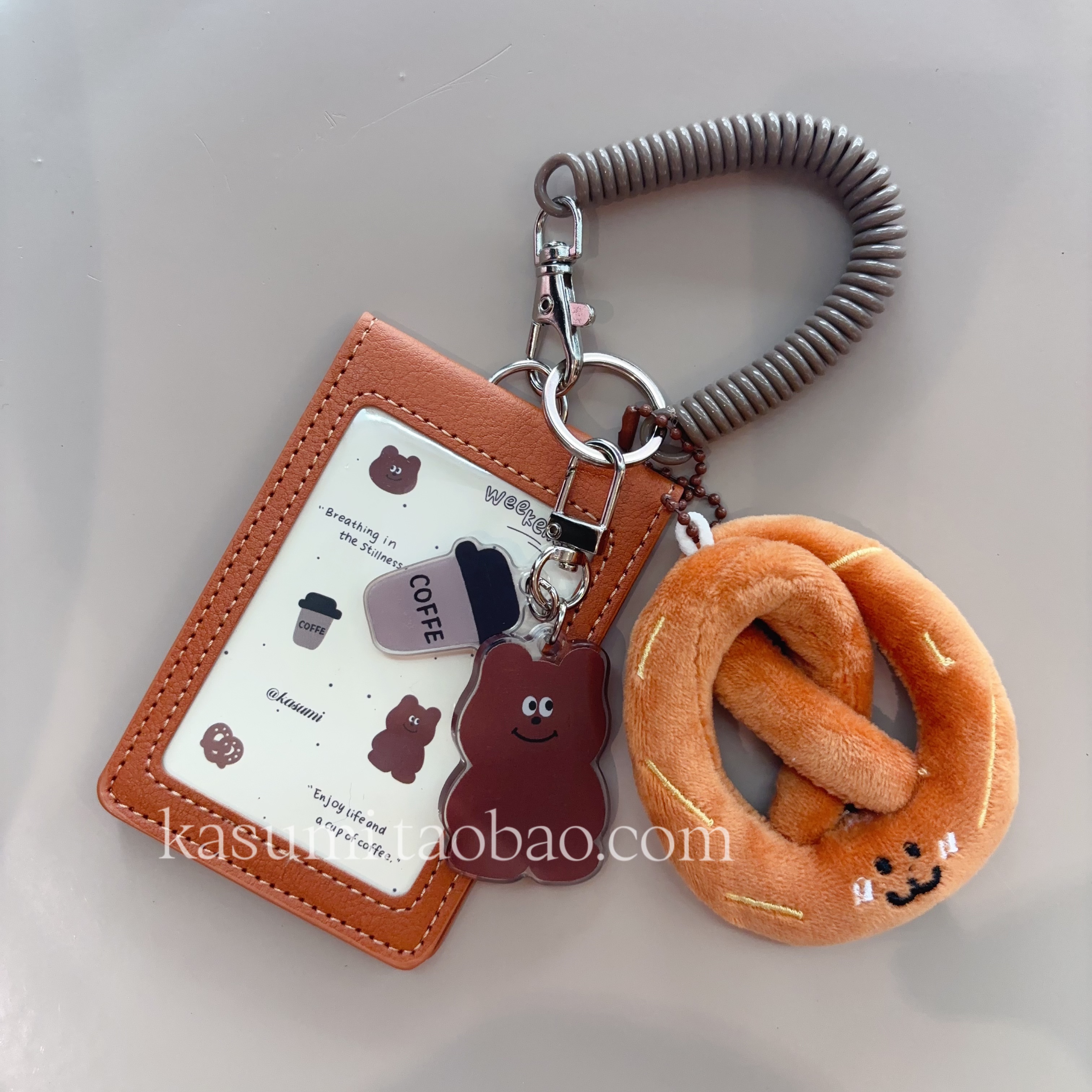 原创小熊周末可爱挂件一体皮两卡位挂脖防干扰公交门禁证件工牌套