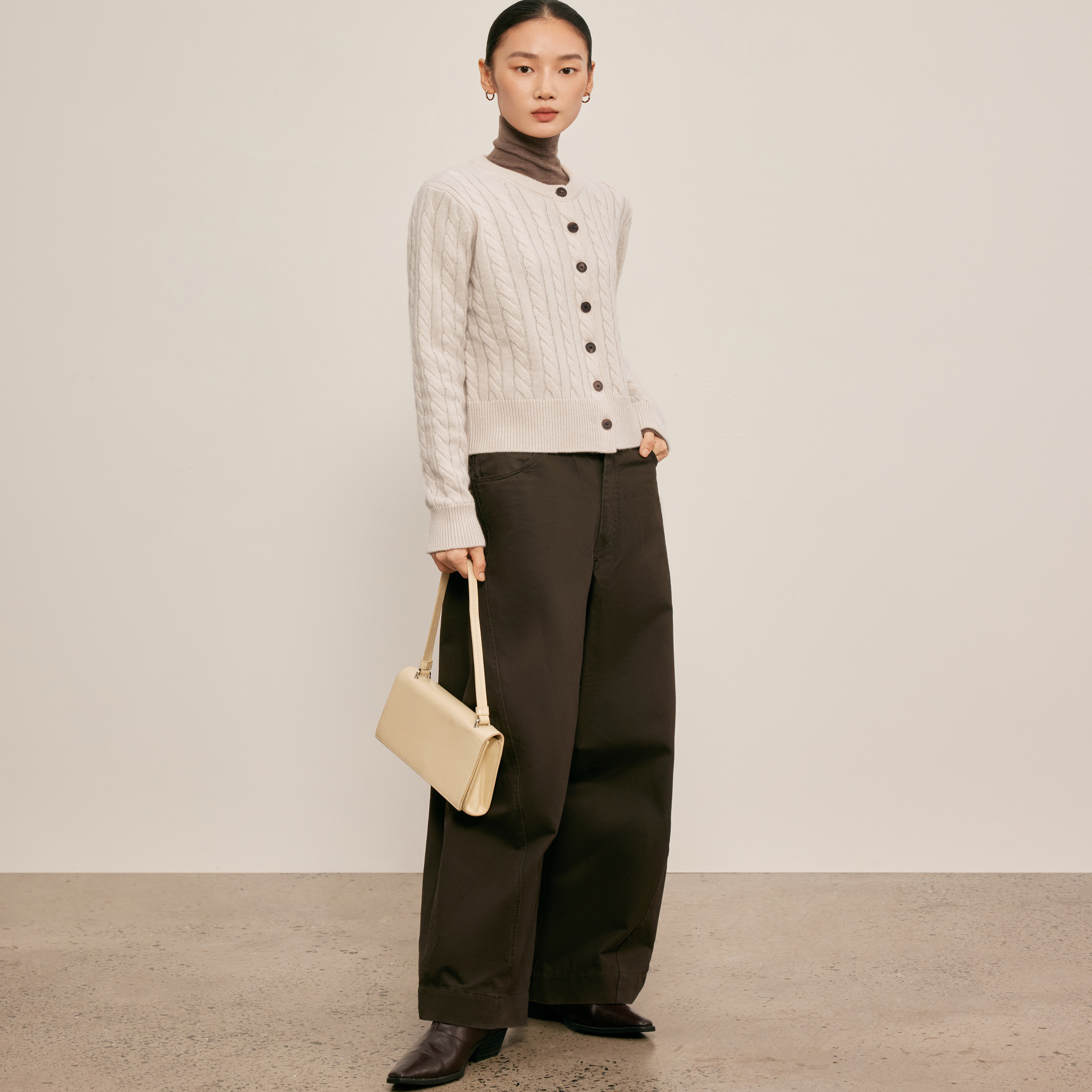 100%羊绒康赛妮AURORA系列v领羊绒衫女款针织衫宽松慵懒风显瘦