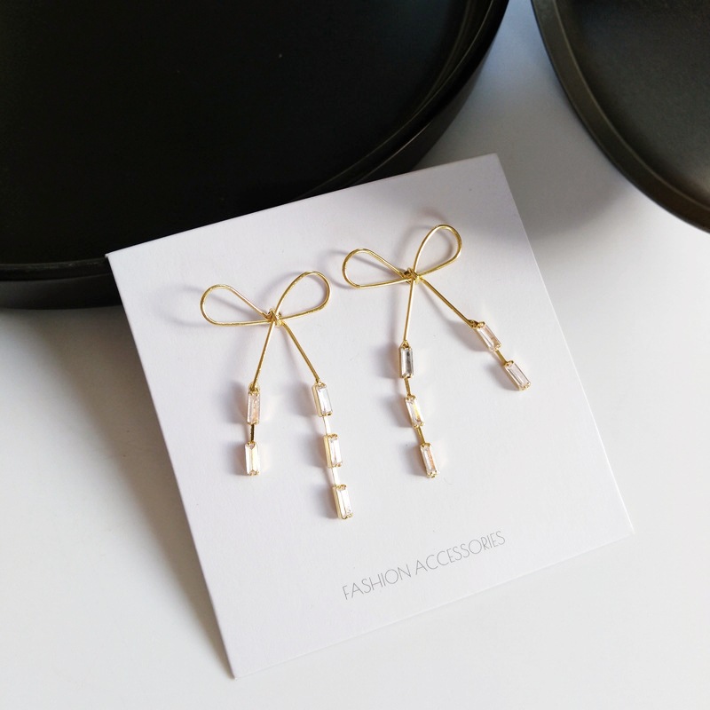 简约精致温柔耳环韩国气质网红耳钉简约s952银针小巧镶钻蝴蝶耳饰