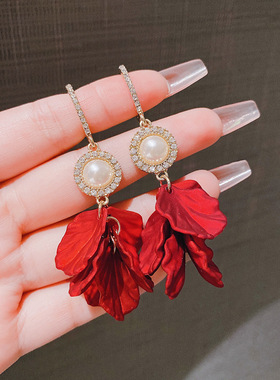 s925银针气质红色流苏花瓣耳环女2024年新品韩版耳坠网红潮耳饰品