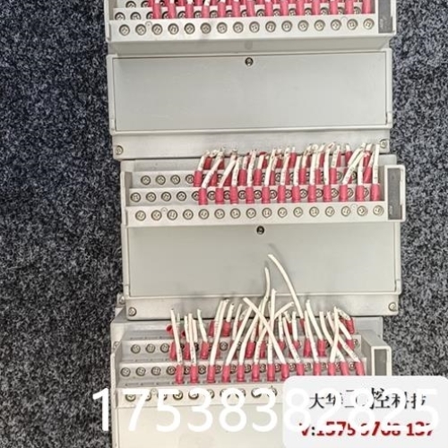 议价拍前询价AMM32T卡件套装一共有三套,图片为实拍图成色