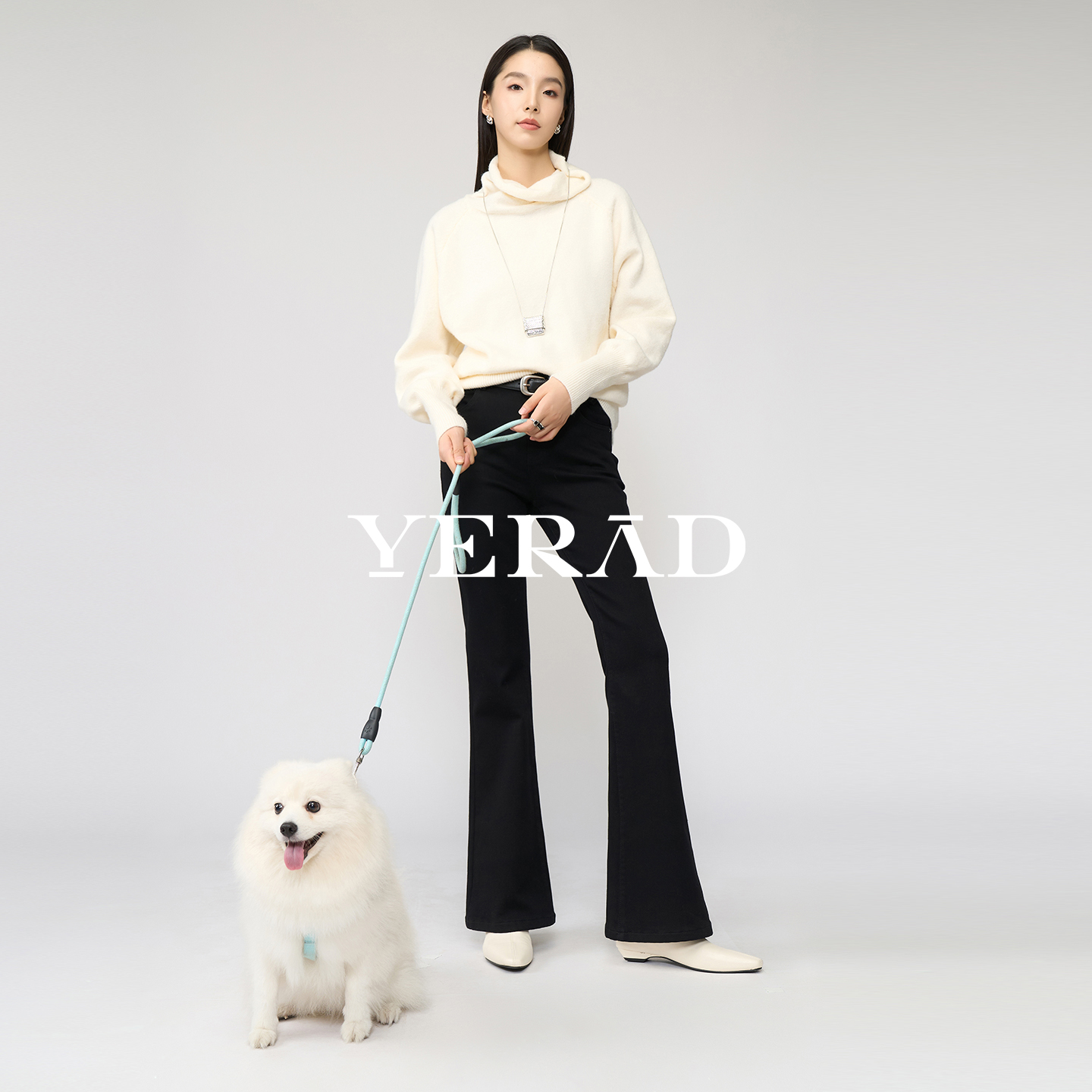 娅丽达锁色喇叭裤加绒牛仔裤女