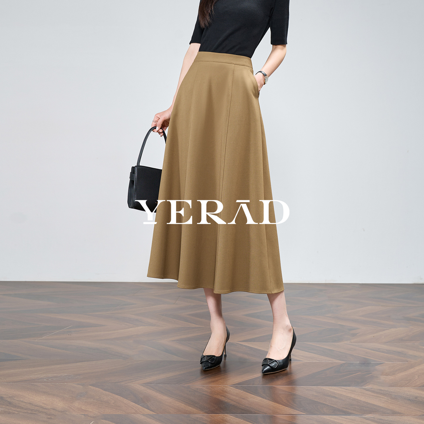 娅丽达赫本风通勤黑色半身裙女