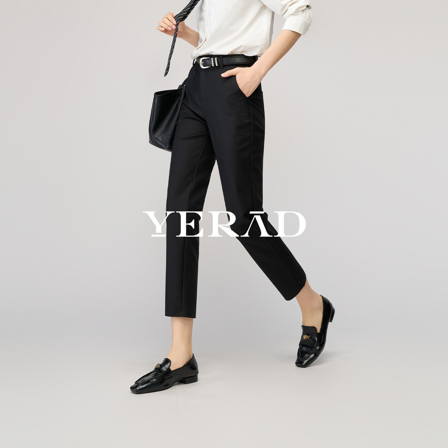 娅丽达窄版直筒裤女2026春季新款通勤黑色九分烟管裤休闲西装裤子