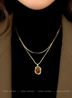 2025爆款琥珀叠戴毛衣链秋冬小众轻奢高级感项链女款虎眼石锁骨链