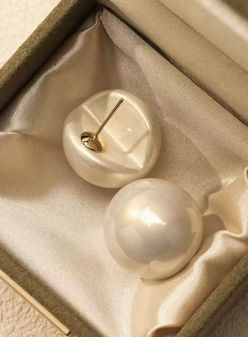 秋冬港风咬口珍珠耳钉气质百搭高级感耳环女小众设计独特时尚耳饰