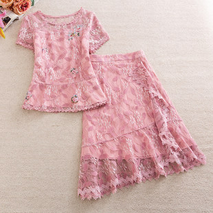 Красная летняя юбка, короткий кружевной комплект, облегающий крой