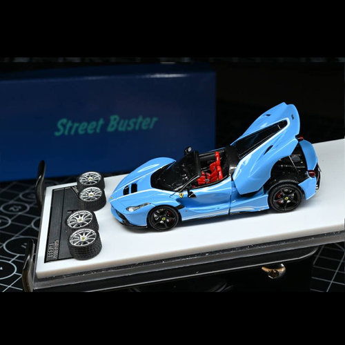 Street Buster SB 1:64 法拉利跃马F150 Aperta 碧空蓝合金车模型