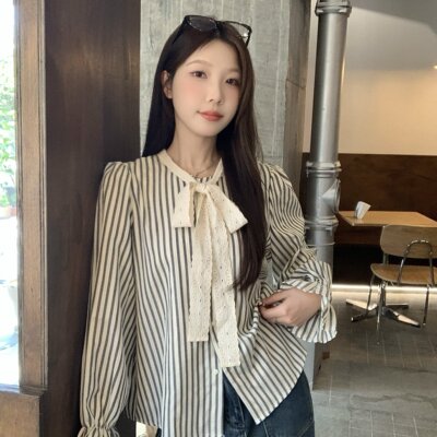 实拍～大码女装2025秋季新款韩系设计感衬衫条纹蝴蝶结系带上衣