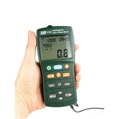 台湾泰仕TES132记录型太阳能光功率计自动数字高精度辐射仪功率表