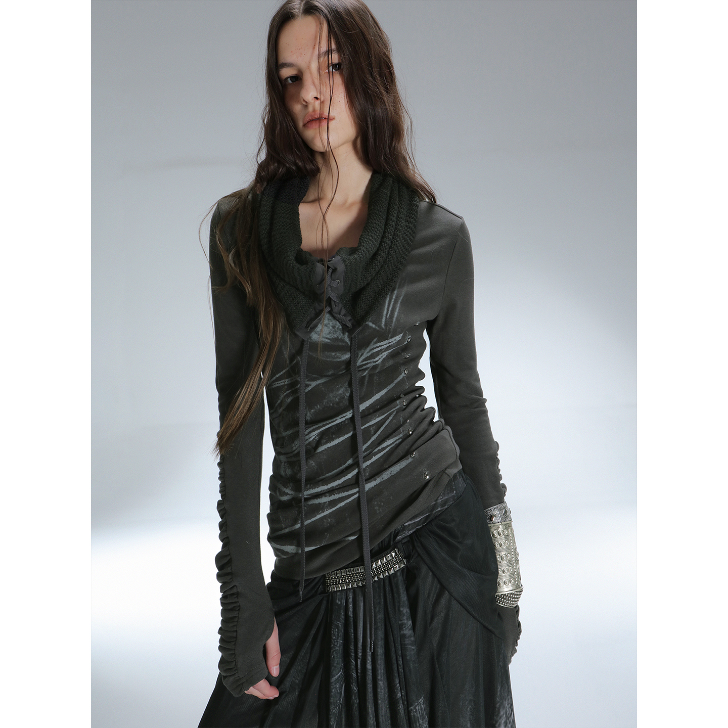 DP秋冬正肩堆堆领印花打底衫上衣