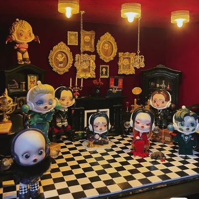 盲盒造景DIY泡泡玛特亚当斯一家