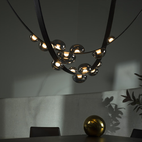 北欧风样板房客厅休闲区玻璃吊灯