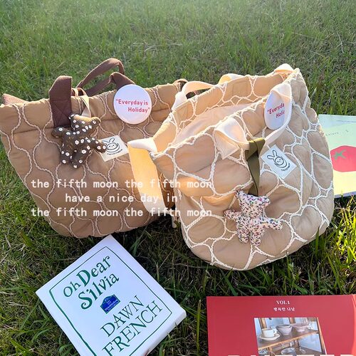 原创可爱休闲易搭配大容量绗缝包