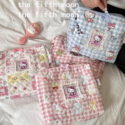 thefifthmoon可爱俏皮手工花边KT绗缝大容量收纳包化妆包整理包