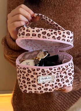 thefifthmoon自制小可爱俏皮豹纹绗缝收纳包化妆包手提包