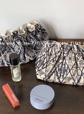 thefifthmoon文艺复古重工刺绣高级感小众手拿包化妆包收纳包