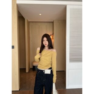 早秋新款小众韩系显瘦百搭露肩长袖针织衫女士薄款一字肩长袖上衣