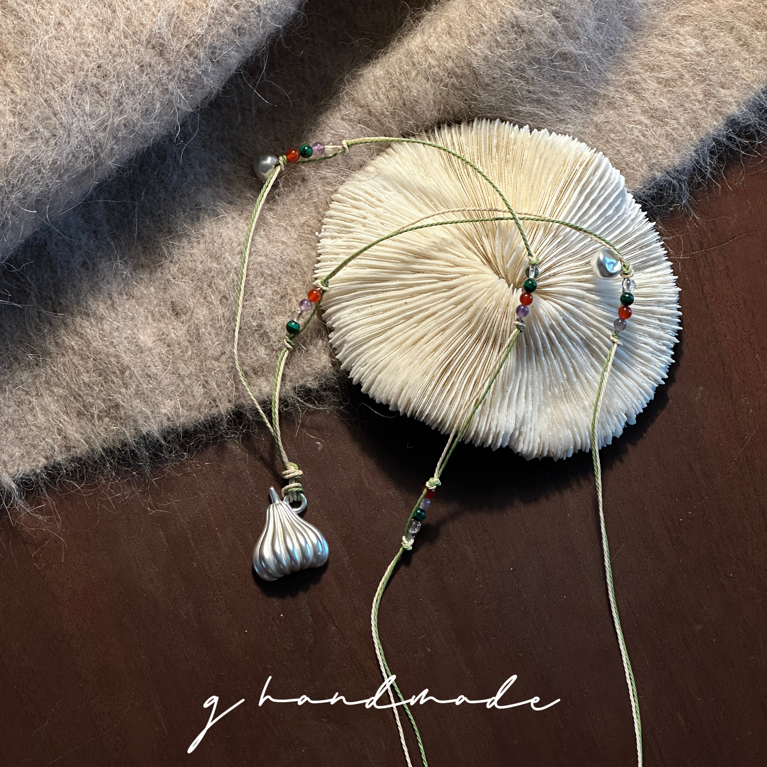 G HANDMADE 南瓜铜镀银毛衣链项链串珠手工编织绳可调节设计感