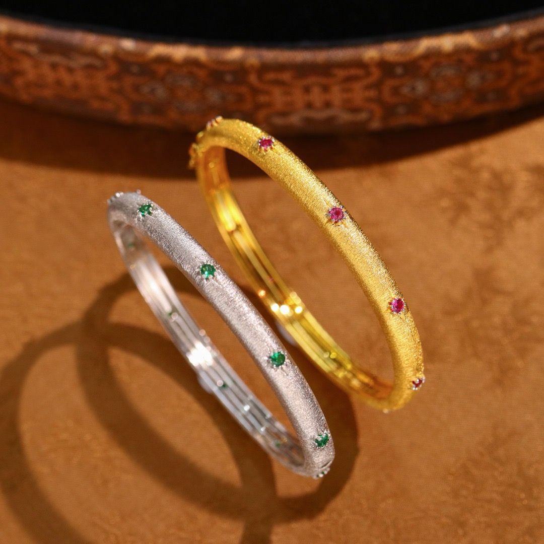 【直播专拍】意大利拉丝工艺六芒星手镯925银厚镀金镶人工红宝6mm