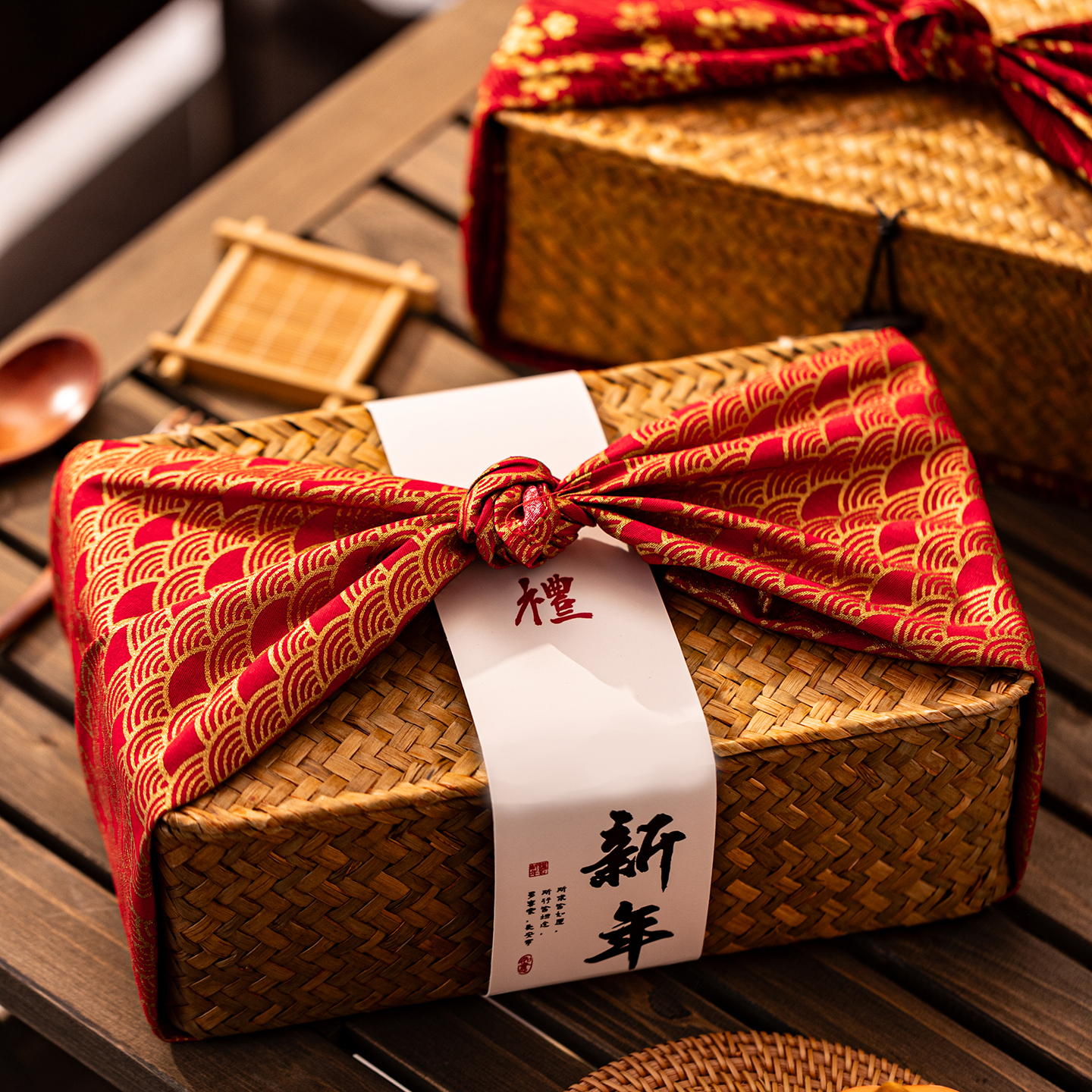 新年礼盒包装饼干坚果年货礼品篮