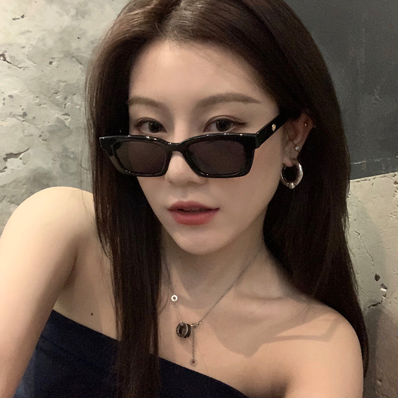 2021新款小框超酷凹造型ins网红jennie同款太阳镜韩版潮墨镜女