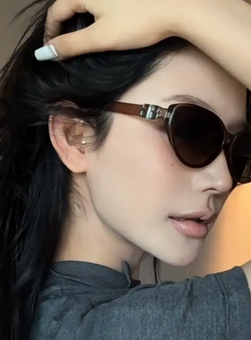 2025新复古茶棕色猫眼墨镜女高级感辣妹方圆脸太阳镜显瘦遮阳百搭