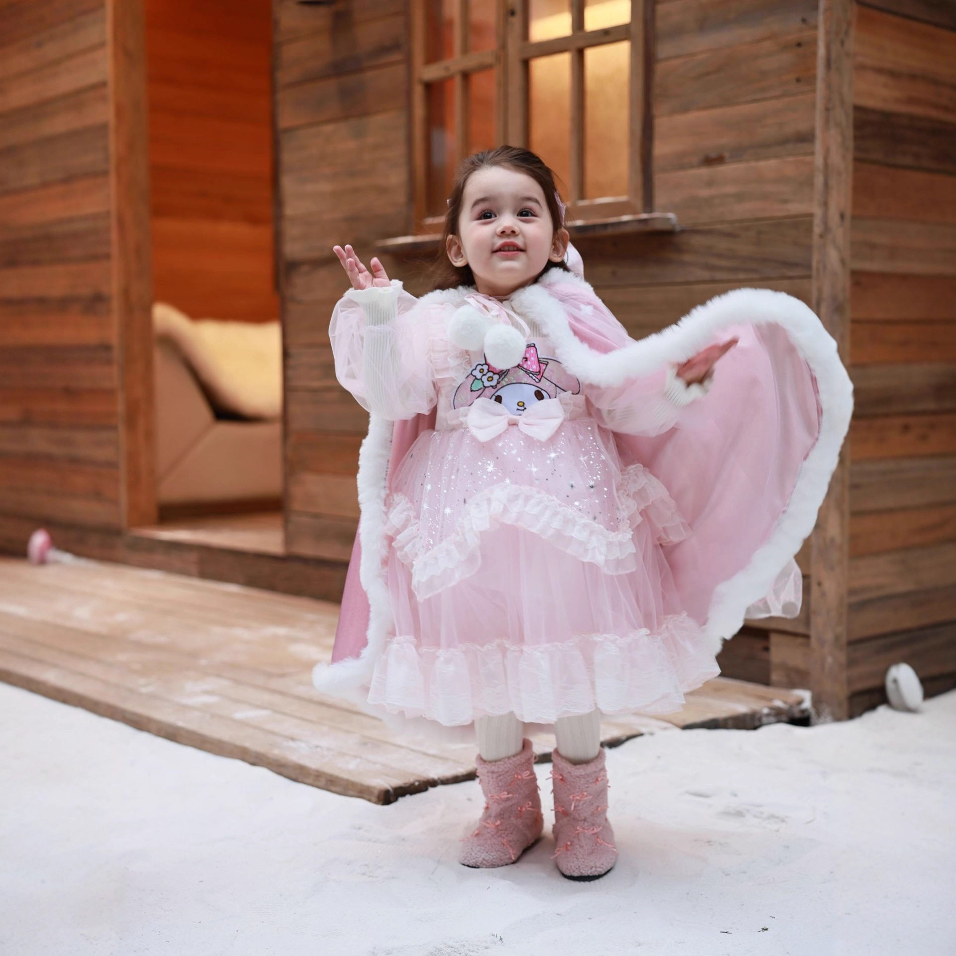 大小卷女童连衣裙冬季2025新款儿童公主裙洛丽塔送斗篷两件套8886