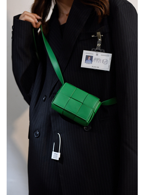 MBSQHNA小众设计mini口红编织包包女韩系夏季爆款辣妹斜挎小方包