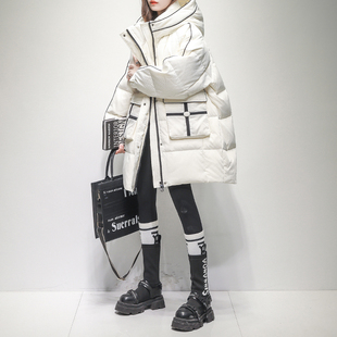 久拉拉米白色白鹅绒羽绒服女中长款2025冬季新款连帽宽松加厚外套