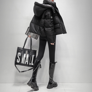 久拉拉 2025冬季 新款 显瘦加厚短外套 黑色连帽白鸭绒羽绒服女短款