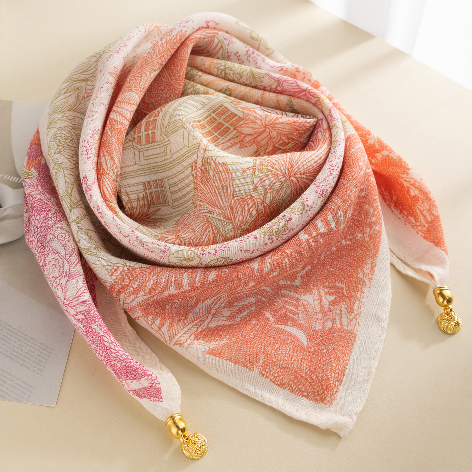 2025新款时尚轻奢磁吸扣丝巾