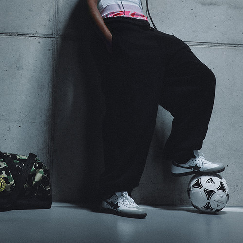 Adidas/阿迪达斯休闲板鞋JR9245