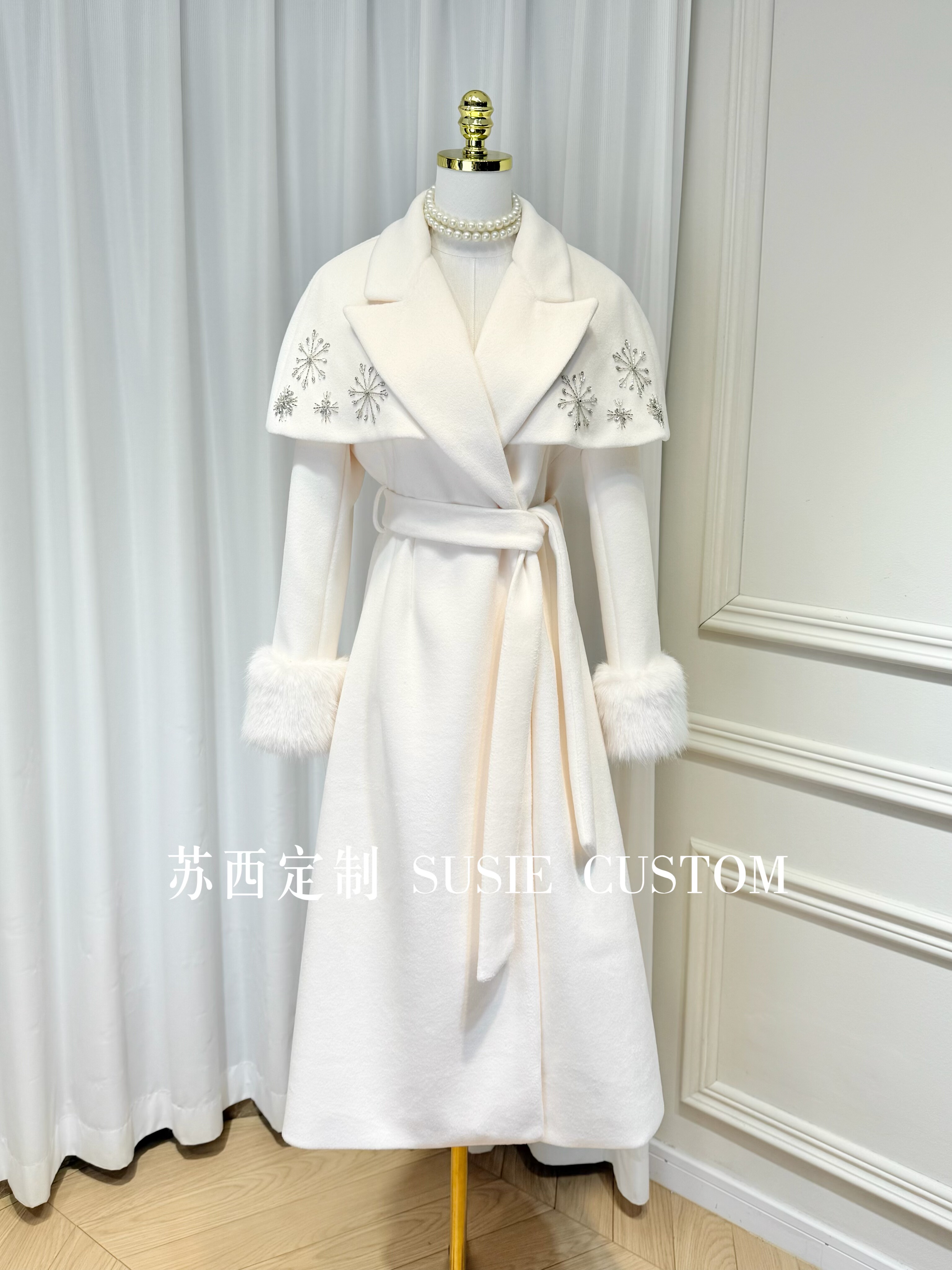 高定可拆卸串珠钻斗篷披肩毛毛袖翻领绑带口袋中长款毛呢大衣外套