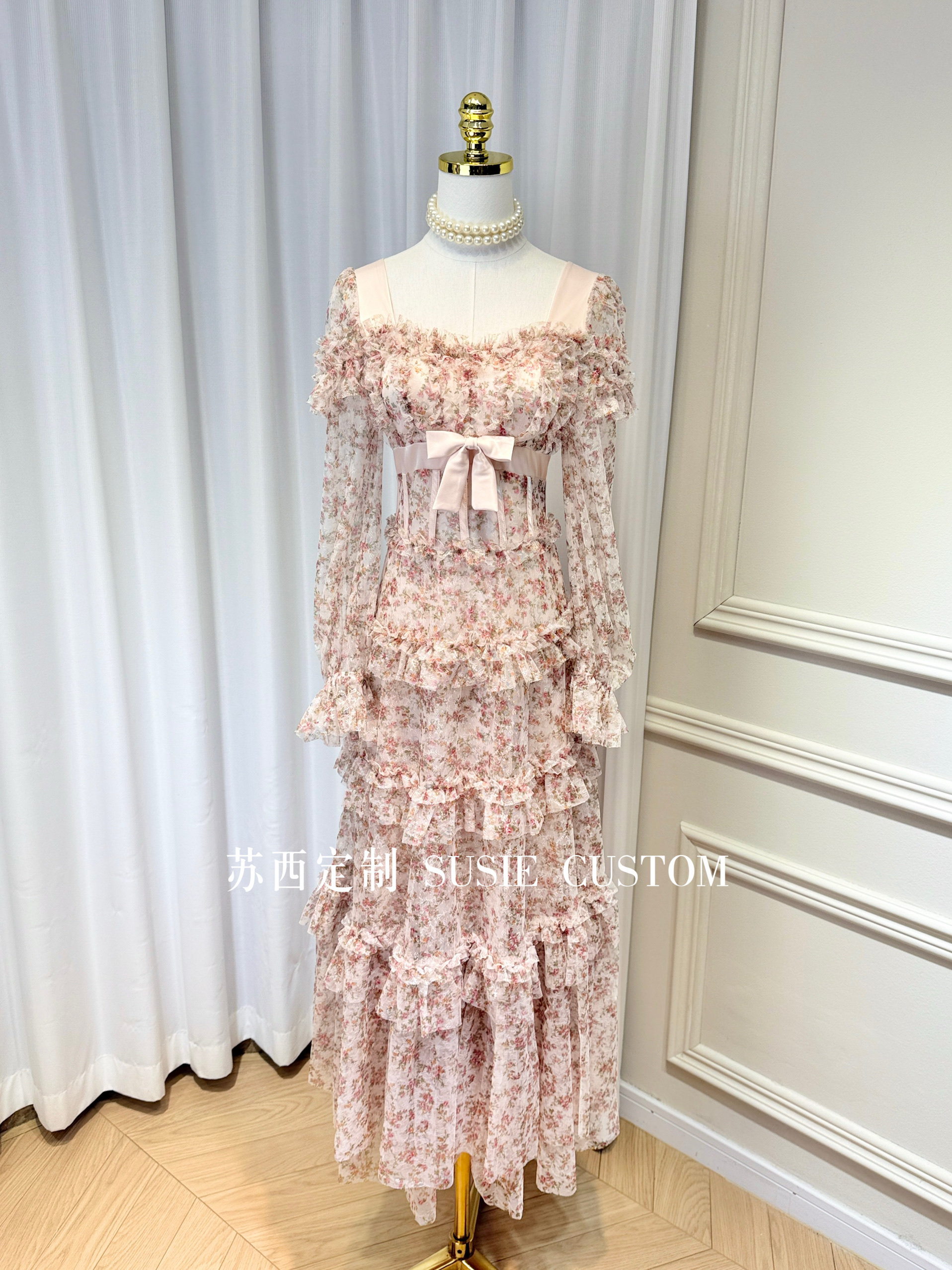 高定仙女公主款方领泡泡袖小碎花印花蝴蝶结收腰荷叶边大摆长纱裙