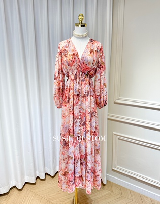 定制度假款深V领泡泡袖褶皱抽绳绑带收腰单排扣开单印花大摆长裙