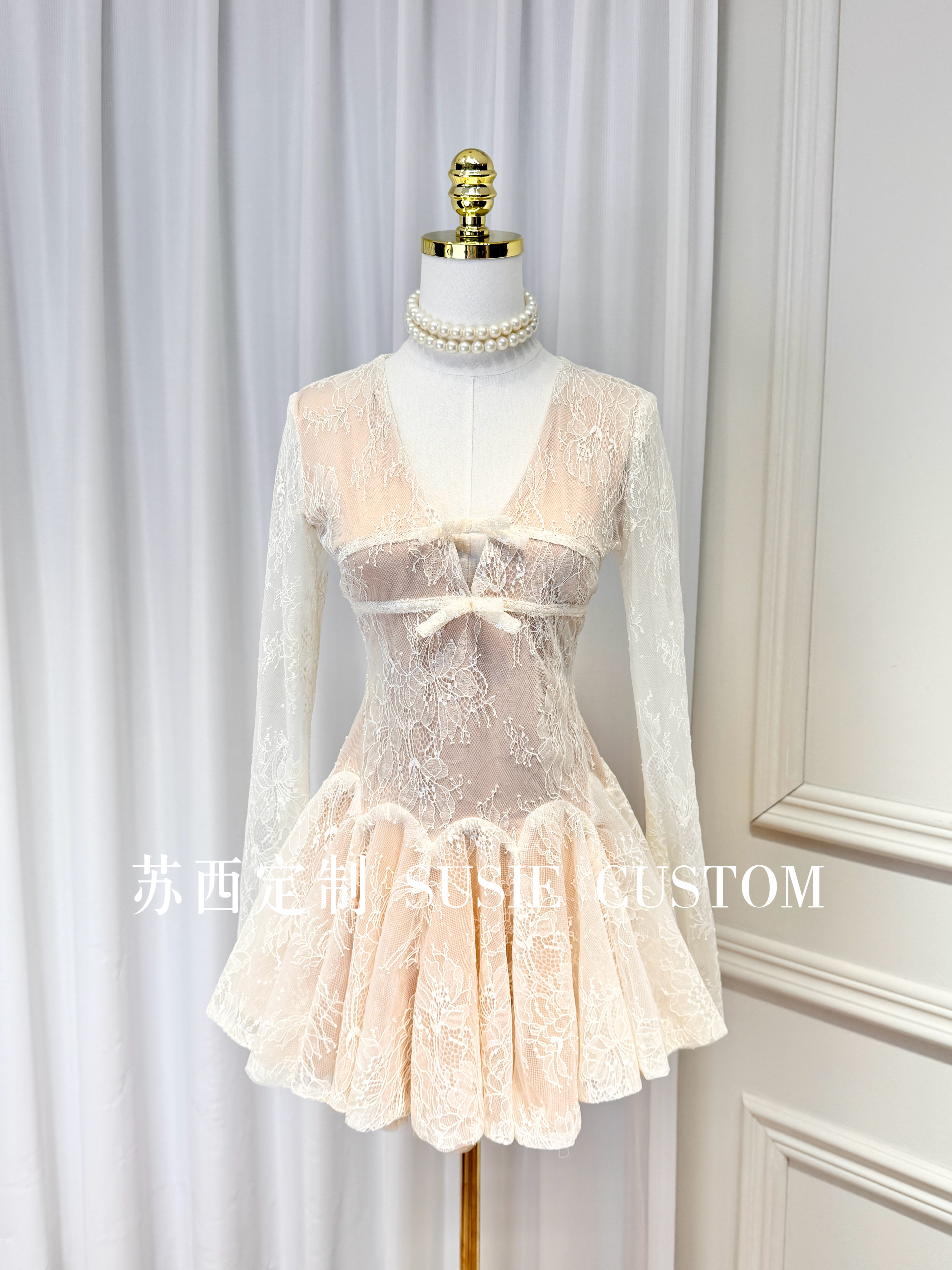 高定小众设计款纯欲风深V领蝴蝶结蕾丝亮片收腰蓬蓬裙生日礼服裙