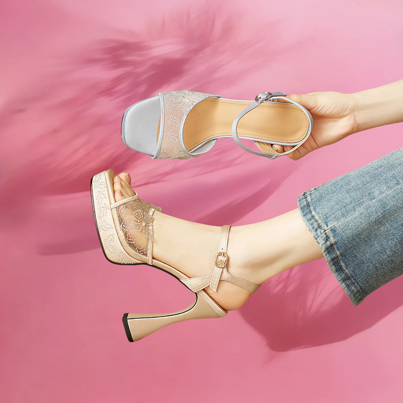 网纱水钻绸缎名媛高跟凉鞋女2026夏天新款配裙子防水台细跟鱼嘴鞋