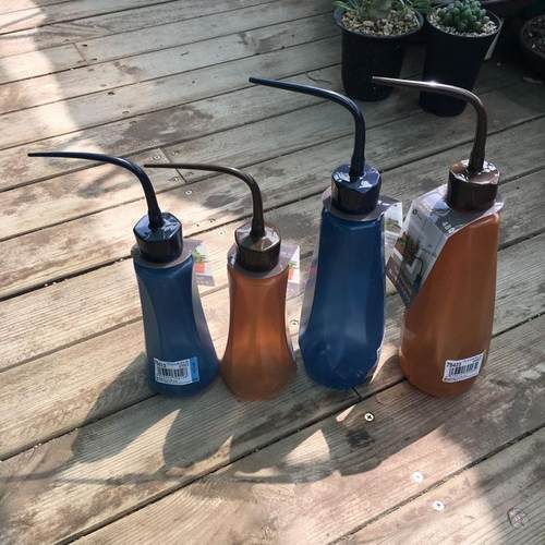 richell弯嘴挤压壶 捏壶 彩色壶 多肉浇水壶 小盆栽给水壶施肥壶 - 封面