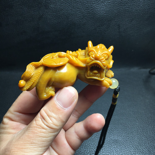 云南龙陵天然玉石黄龙玉老干蜡貔貅手把件文玩收藏精品