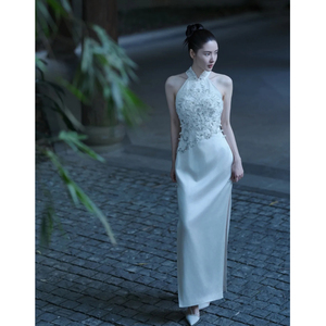 新中式晨袍女新娘婚礼晨拍礼服气质旗袍白色领证登记修身连衣裙女