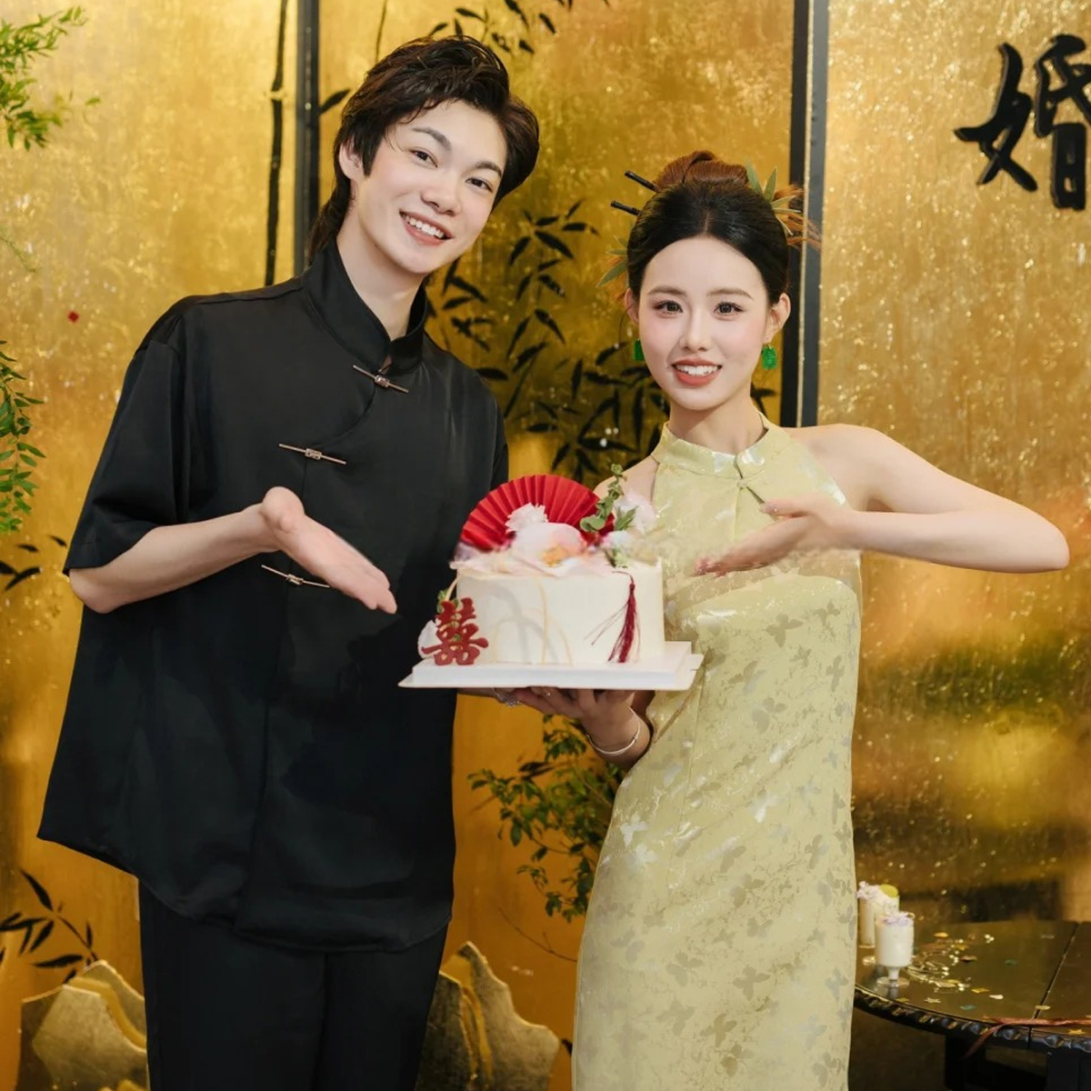 欢喜橙【玄墨】订婚男装痞帅立领衬衫短袖夏季登记领证西装衬衣